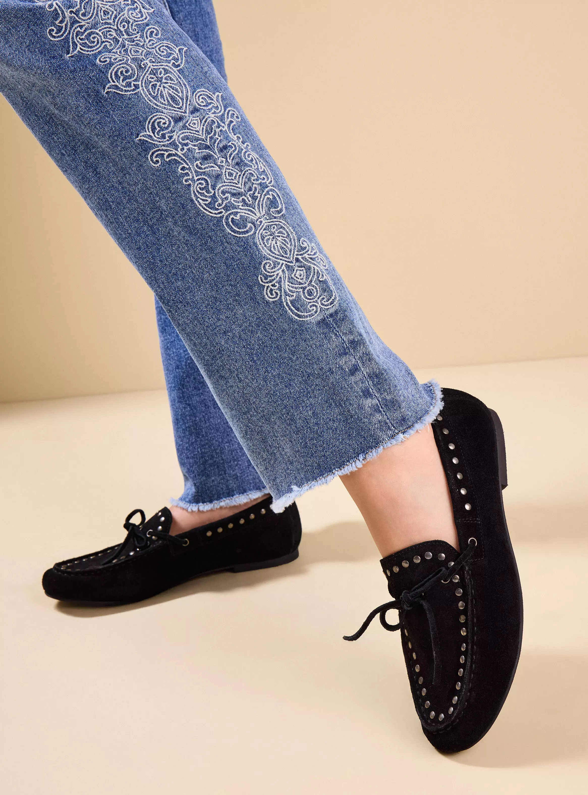 Imagen ampliada #1 para Mocasn Cuero Gamuza Con Tachas Mujer