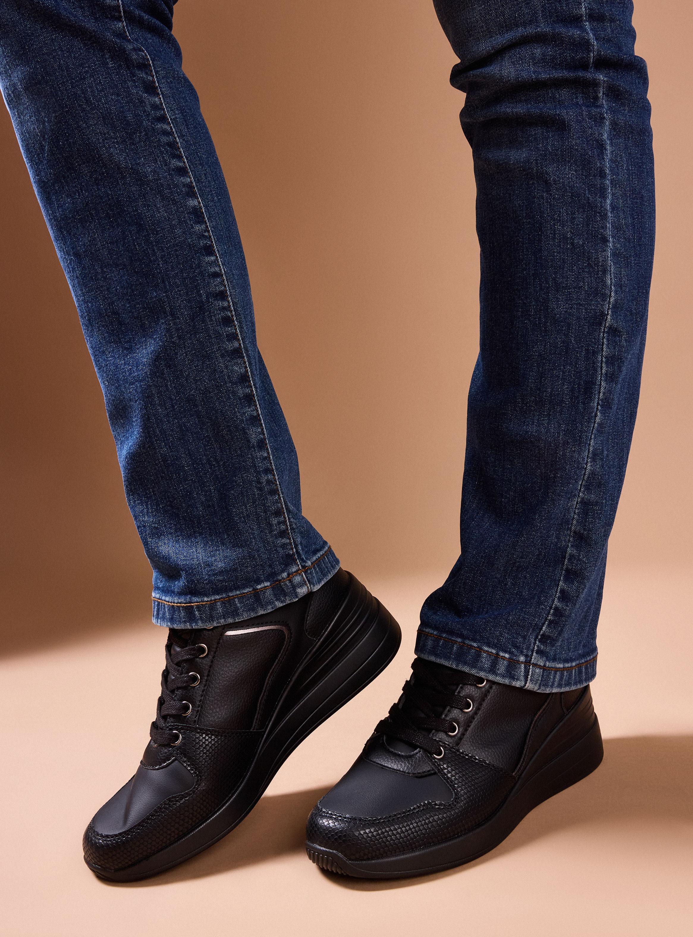 Imagen ampliada #1 para Zapatilla Urbana Cua Con Detalles Metlicos Mujer