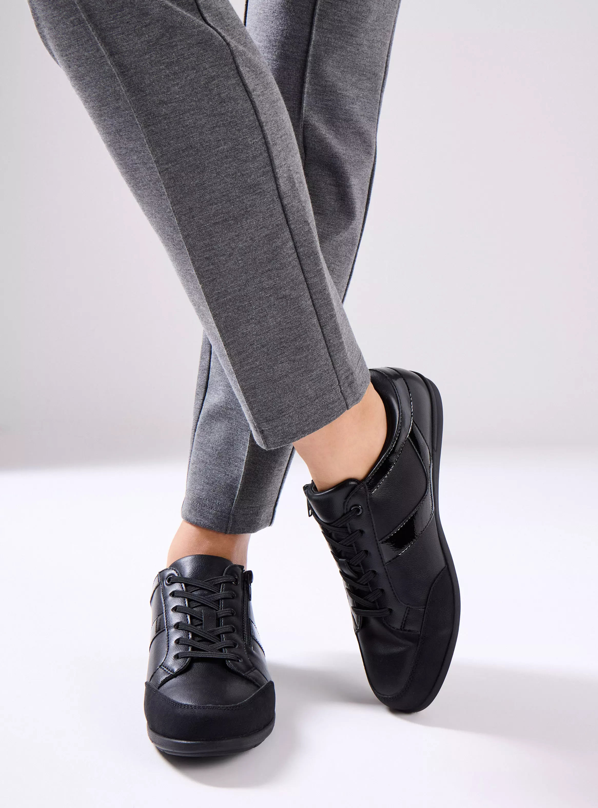 Imagen miniatura #2 para Zapatilla Urbana Cua Mujer