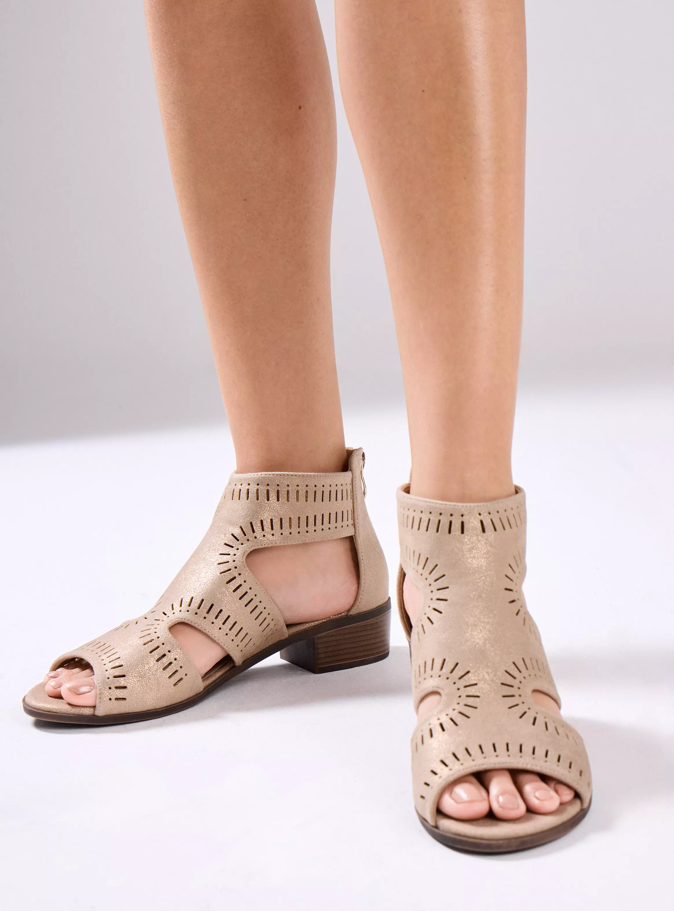 Imagen ampliada #1 para Sandalia Taco Corte Laser Mujer