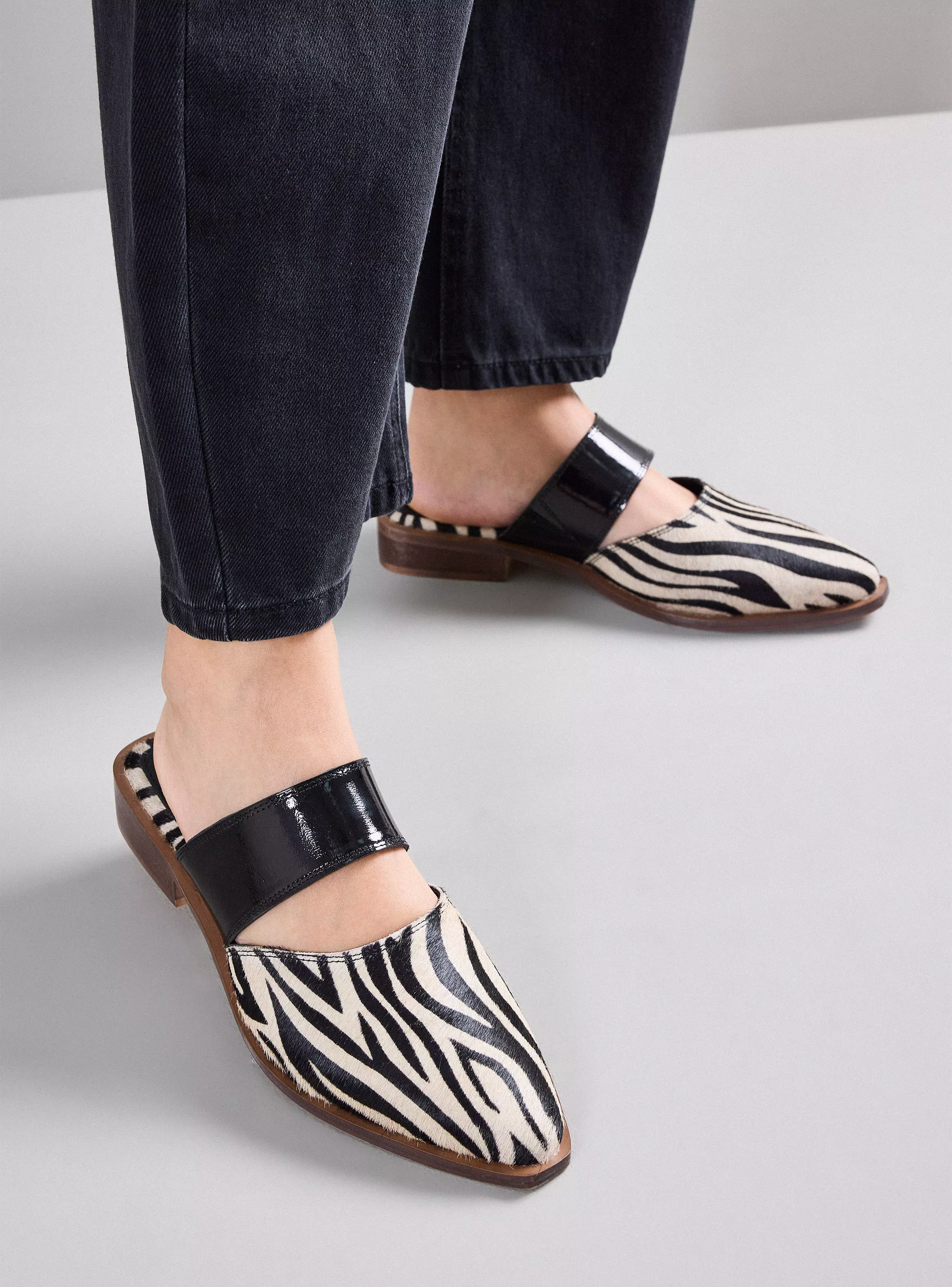 Imagen ampliada #1 para Babucha de Cuero Mujer