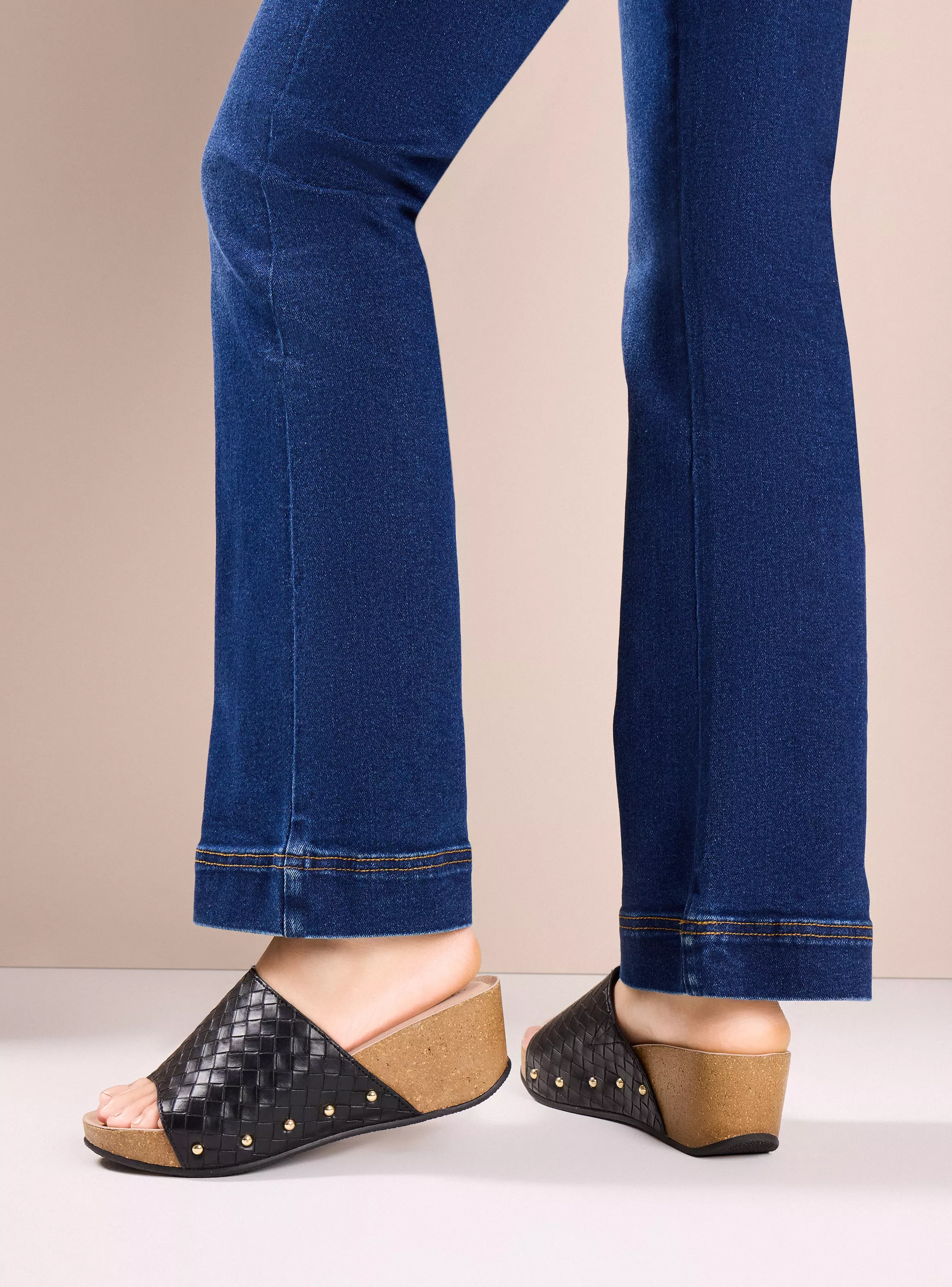 Imagen ampliada #1 para Sandalia Slide con Efecto Trenzado Mujer