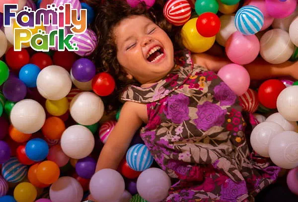 Miniatura de Family Park 2 Horas de juegos ilimitados o 2 horas de Bonus liberado  Tarjeta Family Park 2 Horas de juegos de Lunes a Viernes  18 Sucursales