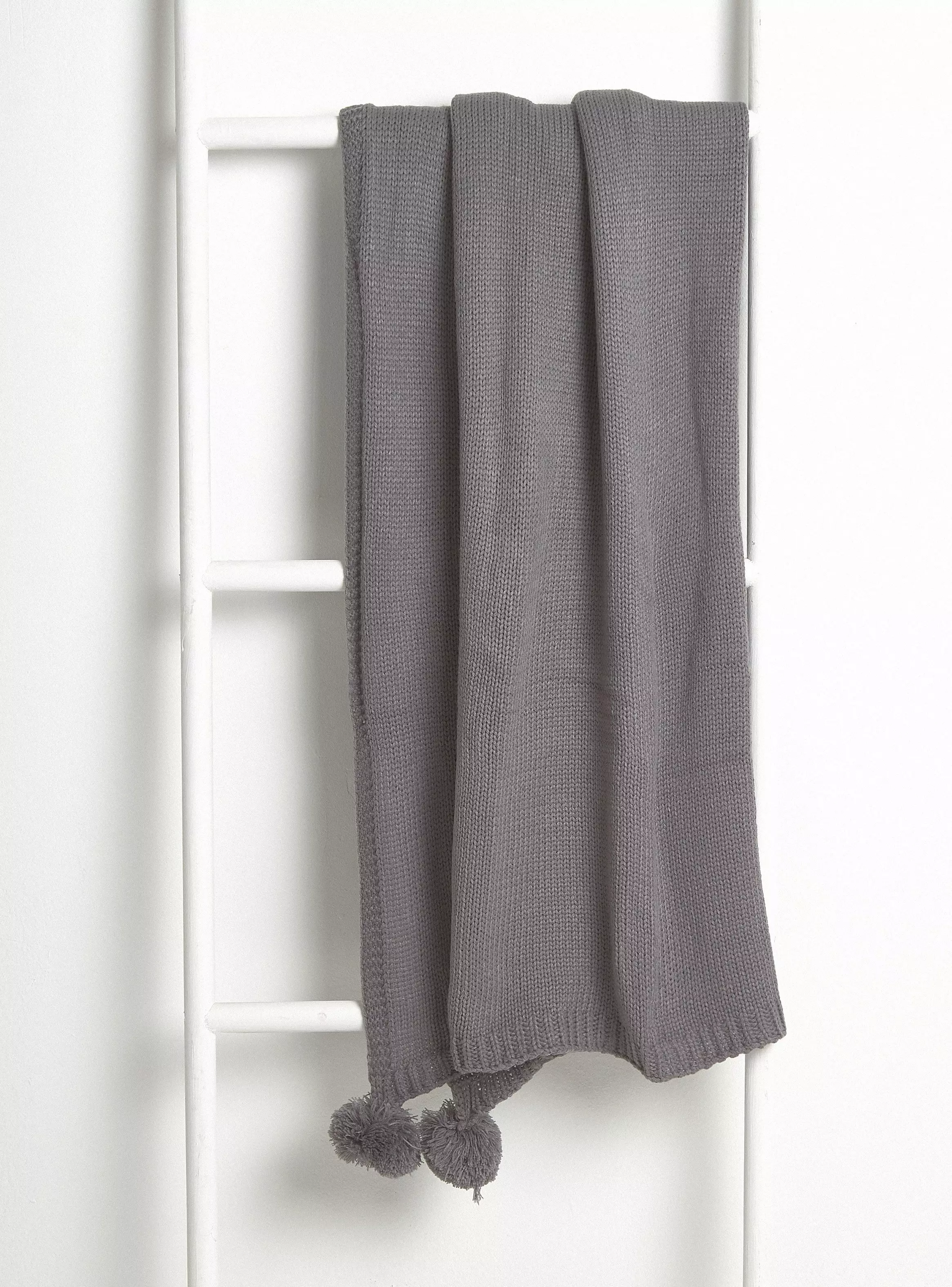 Imagen ampliada #1 para Chal Pompn 125x150 cm