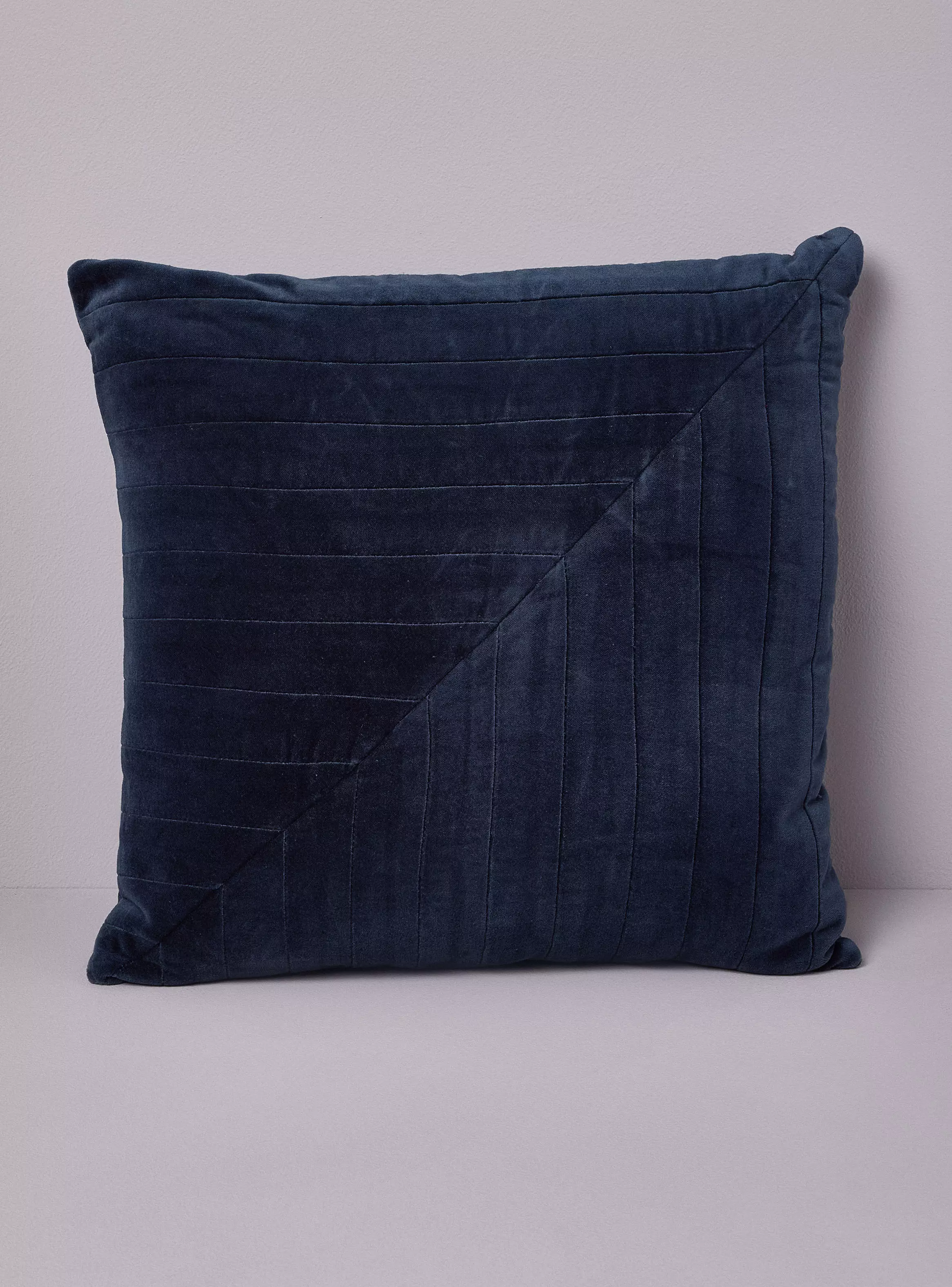 Imagen ampliada #1 para Cojn Diagonal Velvet 45x45 cm